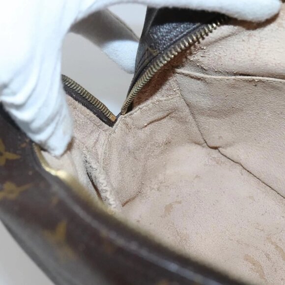 LOUIS VUITTON Monogram Trousse Toilette 28 Clutch Bag - Picture 13 of 15